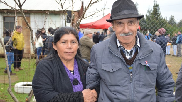 Juana Melin y Juan Valdés dueños del predio donde se instaló el módulo